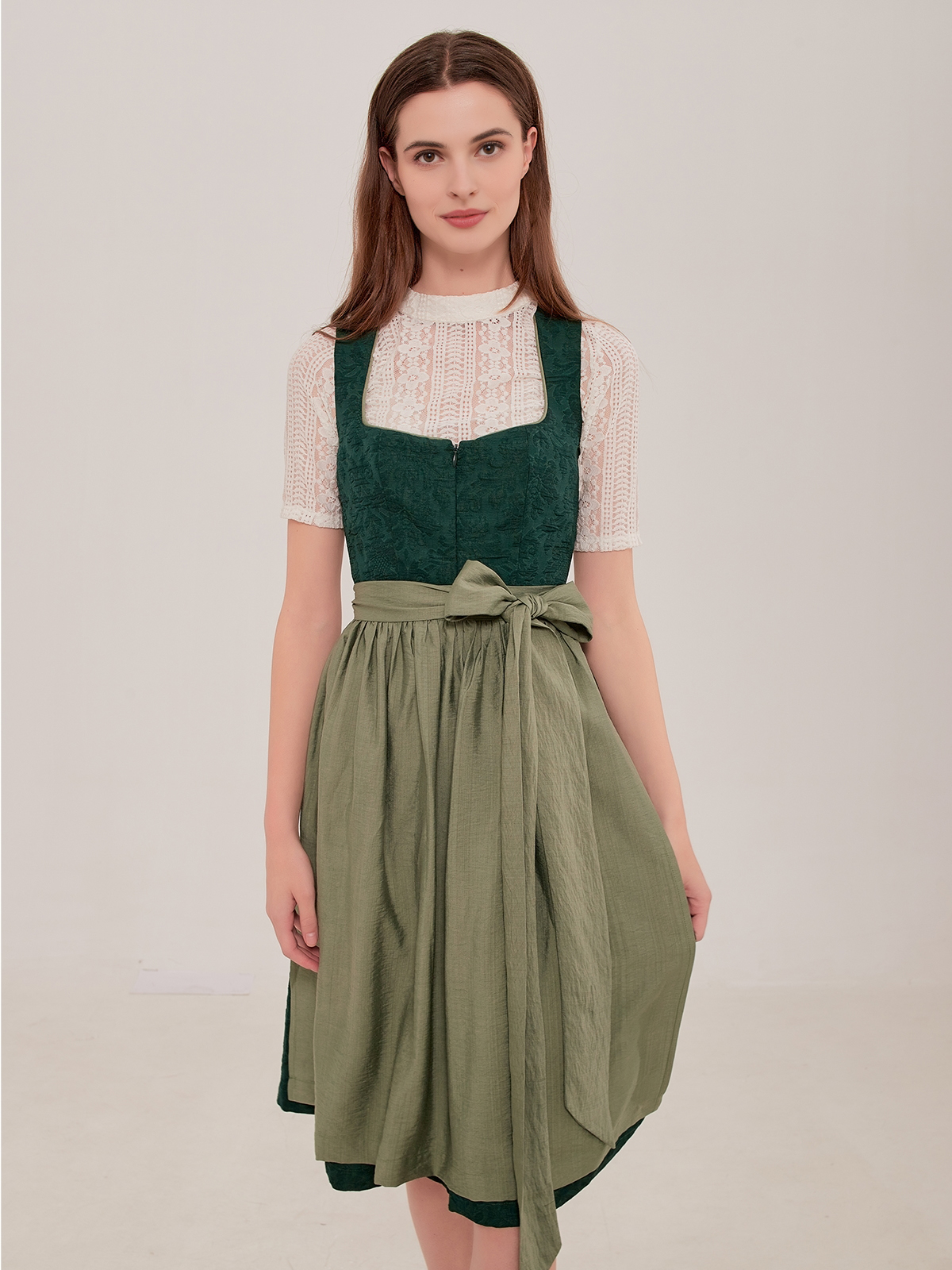 Dirndl Grün – stilvoll und traditionell