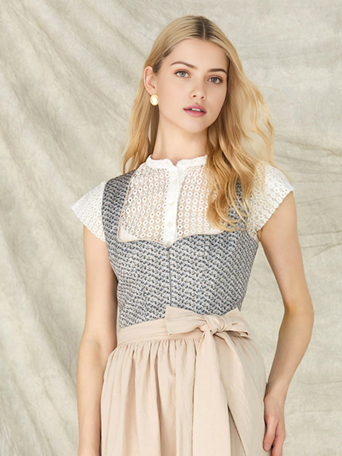 Schwarzes Dirndl in eleganter Ausführung