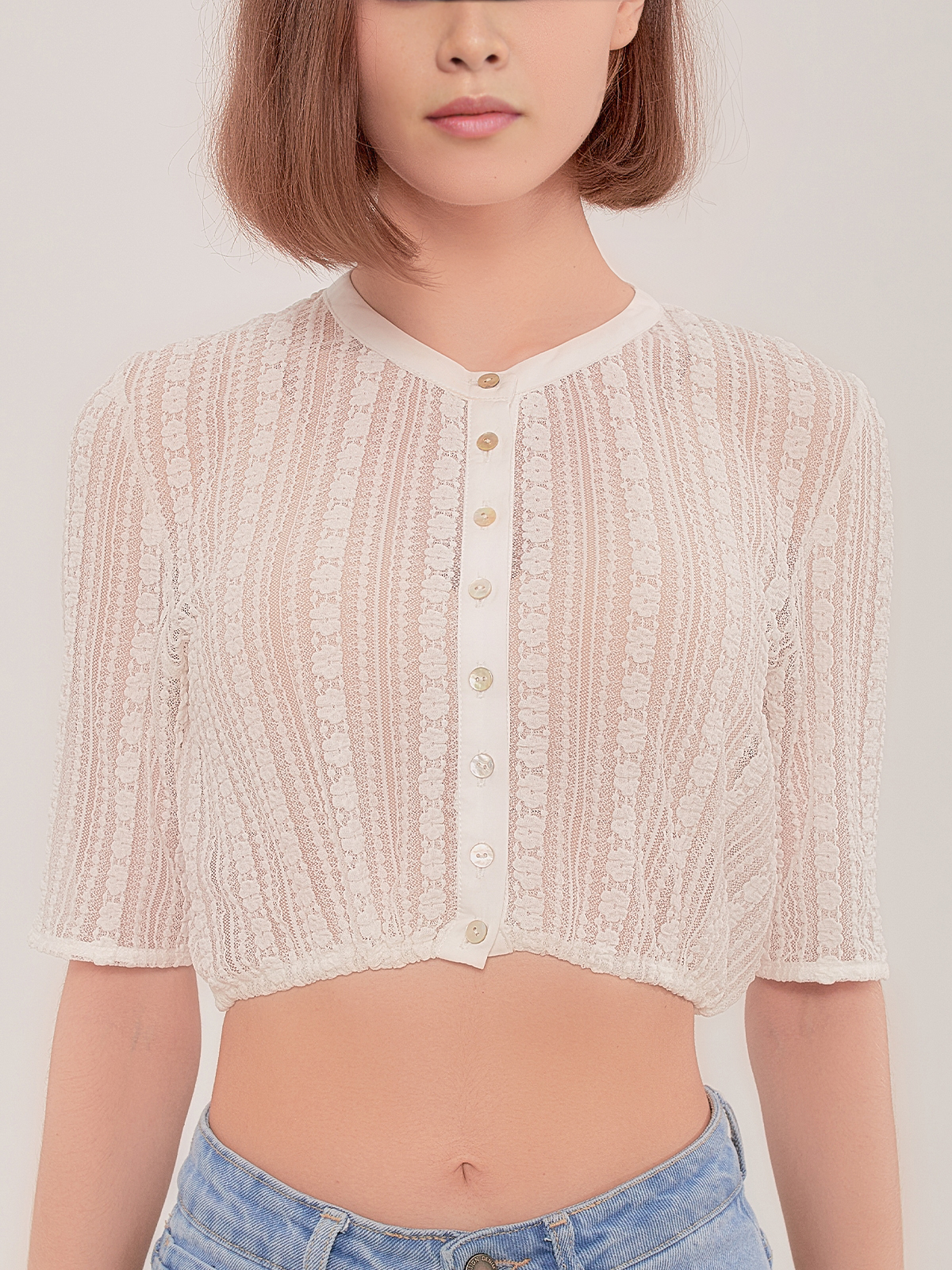 Dirndlbluse in Weiß mit modernem Schnitt