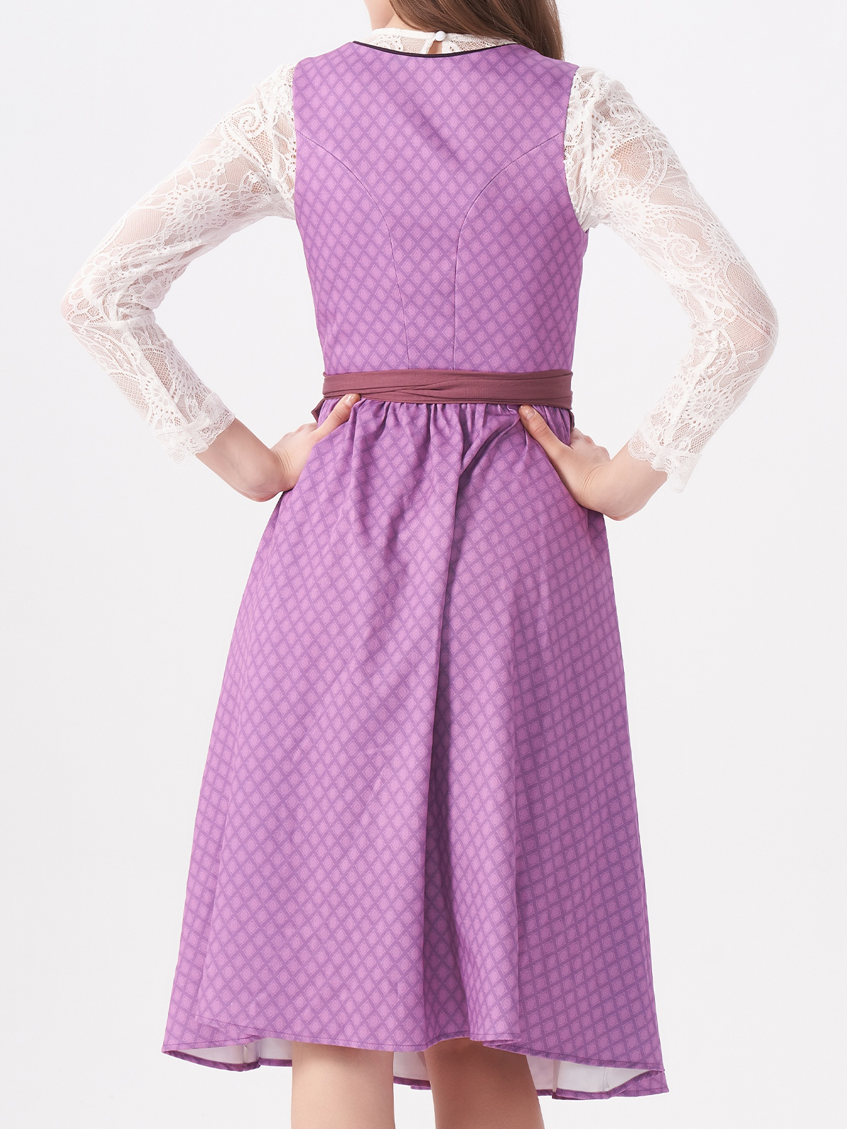 Lila Dirndl mit floralen Details