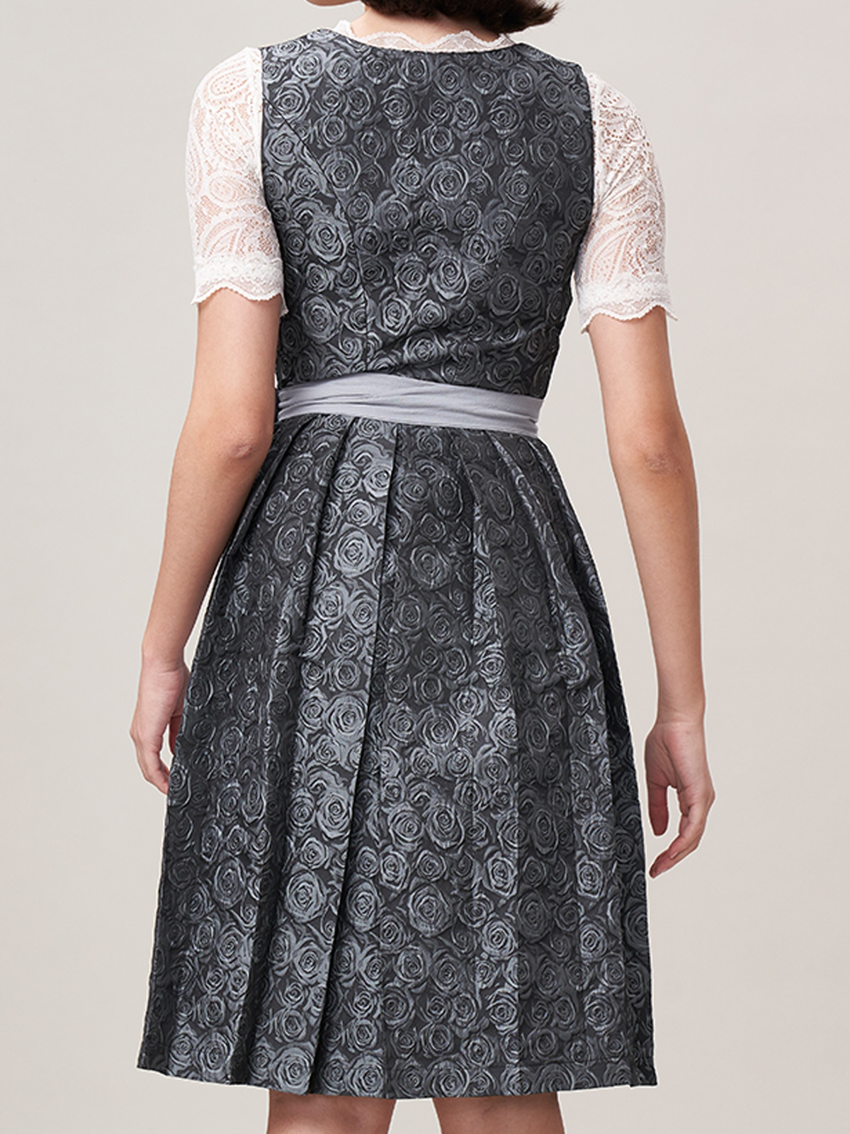 Dirndl in Blau mit Samtbesatz