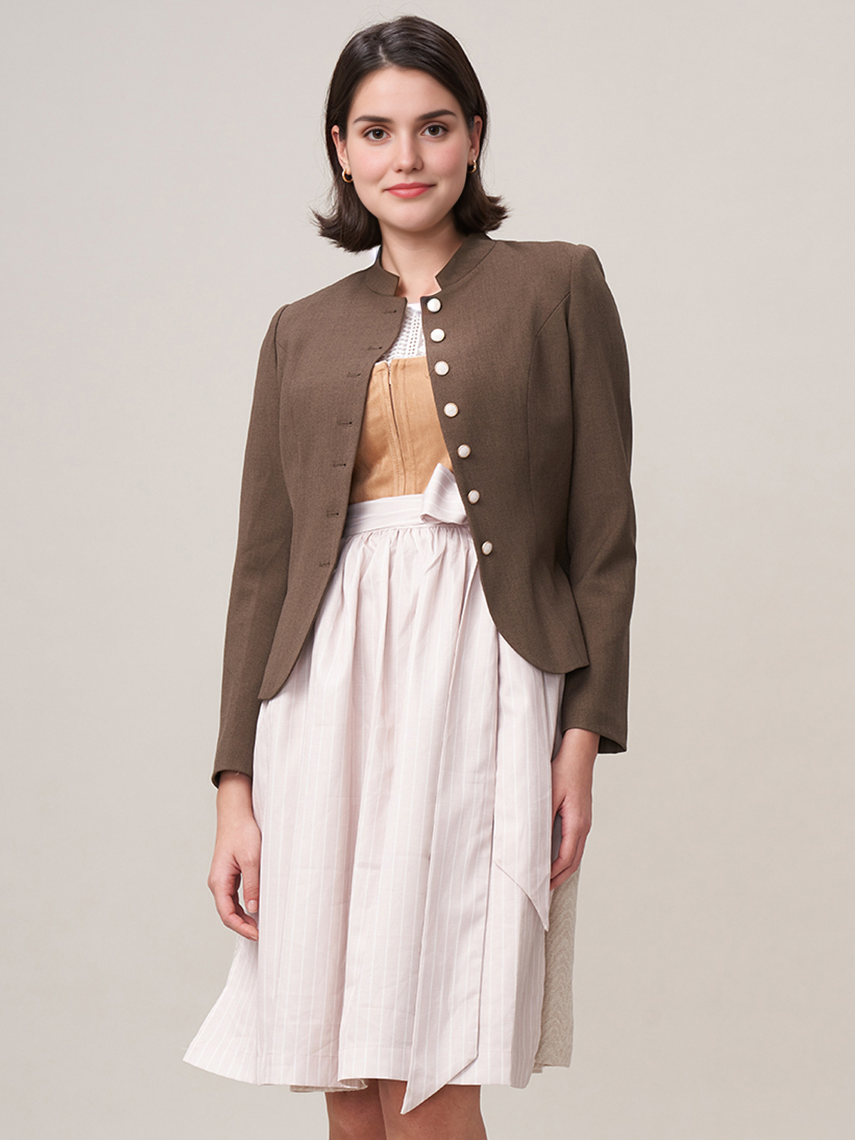 Dirndlbluse in Olivgrün – stilvoll und vielseitig