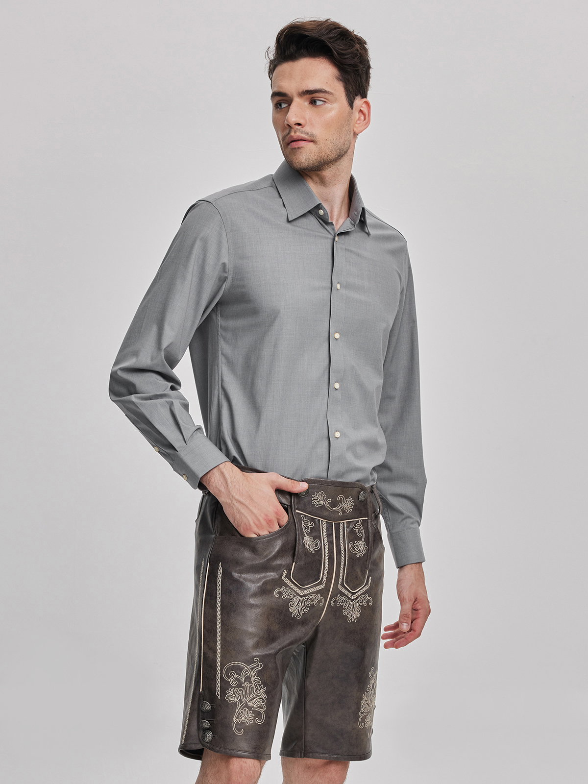 Elegantes Herrenhemd in Grau