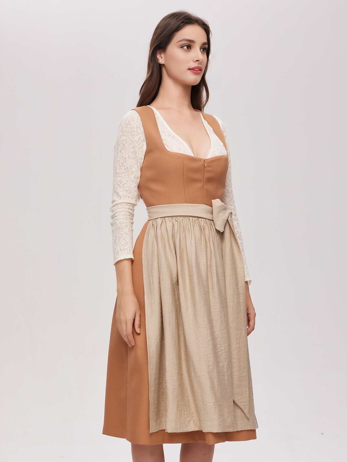 Dirndl in Orange – perfekt für Festivals und Feiern