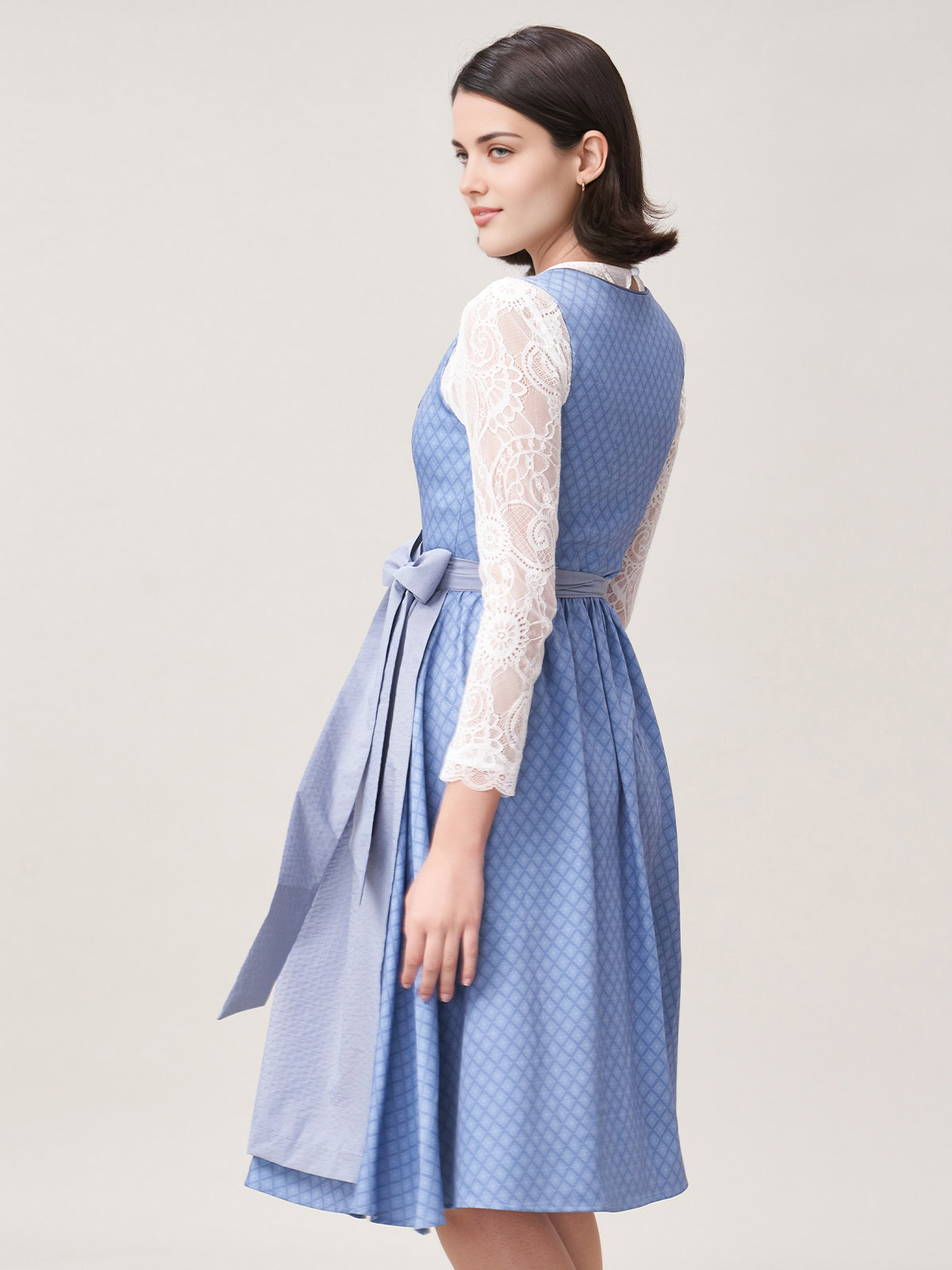 Dirndl in Blau – zeitlos und stilvoll