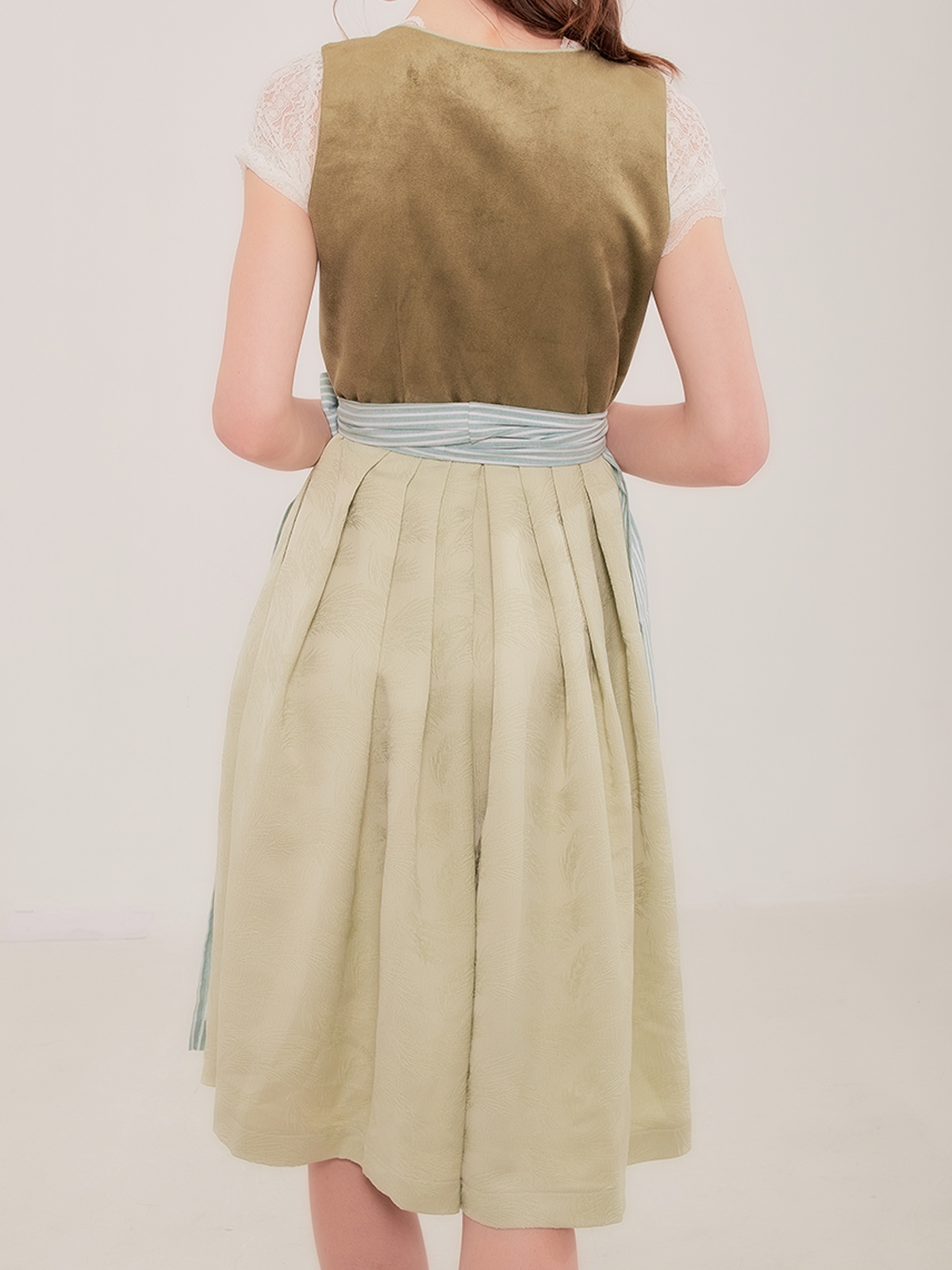 Dirndl in Grün