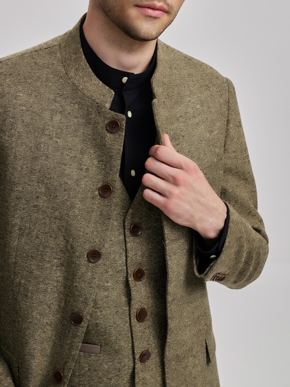 Dirndl mit V-Ausschnitt in Gelb