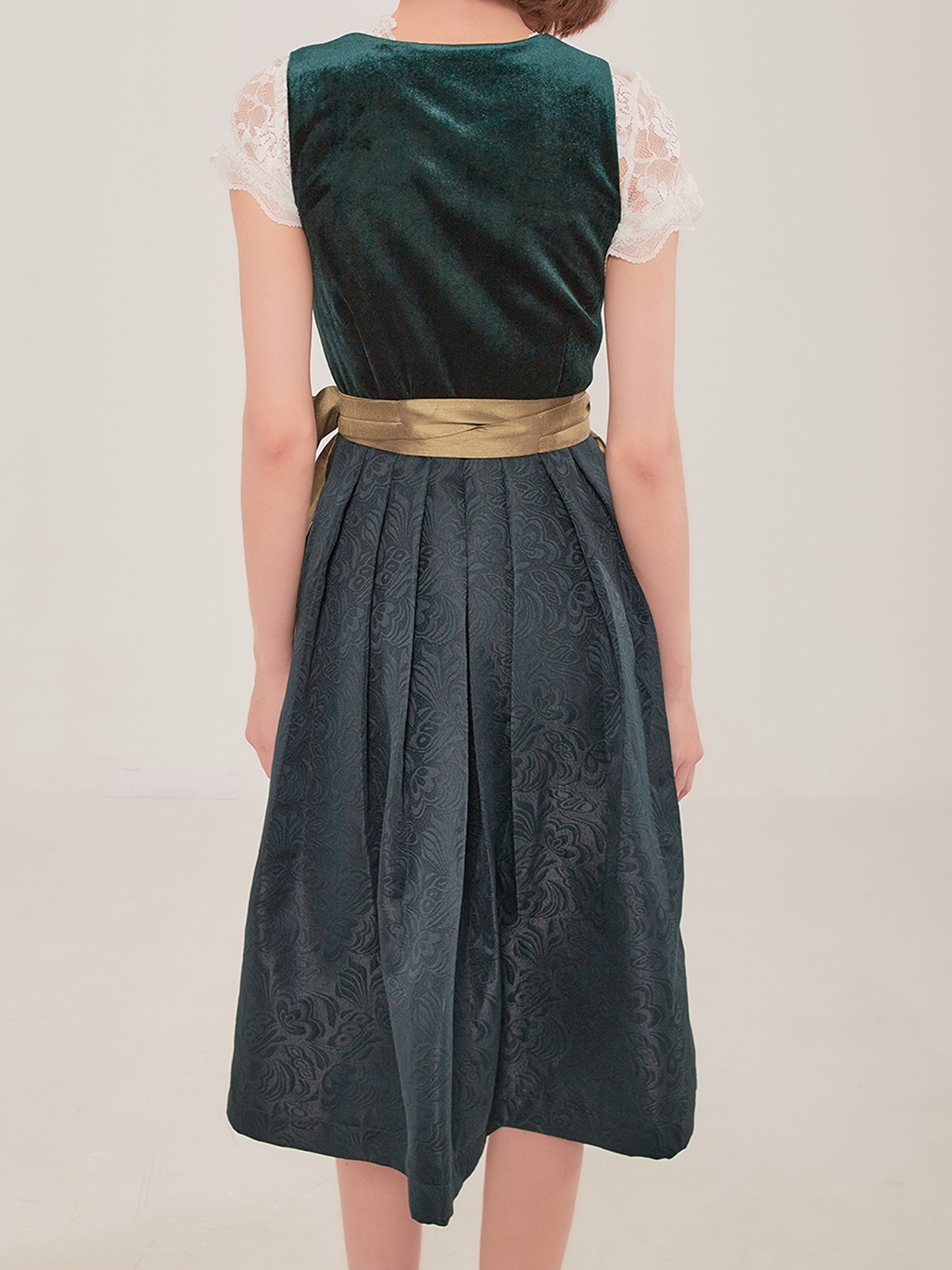 Ja Mei Dirndl in Grün – perfekt für festliche Anlässe