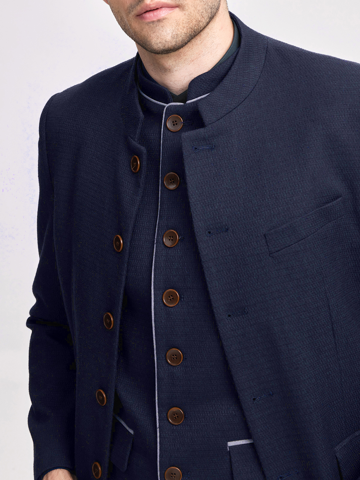 Modernes Dirndl in Blau