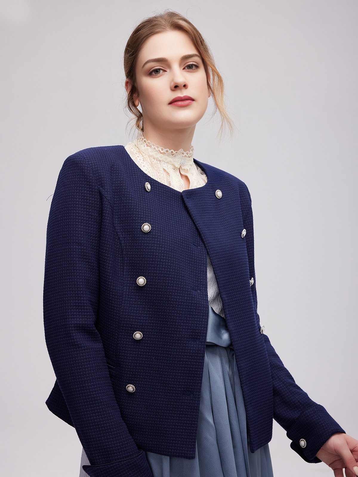 Dirndl in mint grün mit modernem Schnitt