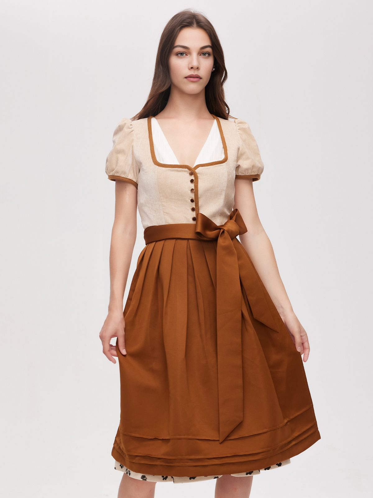 Modernes rotes Dirndl mit schlanker Silhouette