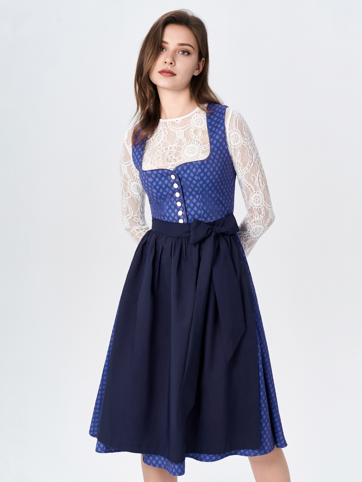 Dirndl Olivgrün mit stilvoller Jacke